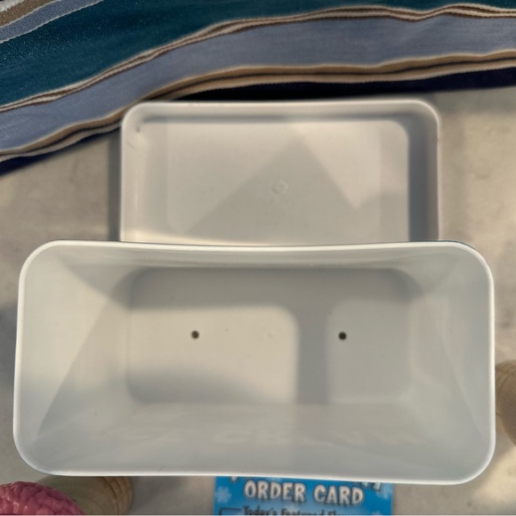 Melissa and Doug Wooden Magnetic Ice Cream Set - Picture 8 of 10